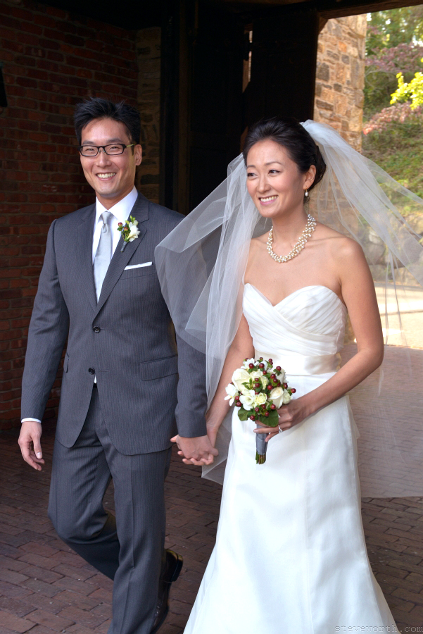 Carol and Jason walking by: Steve Worth Photography