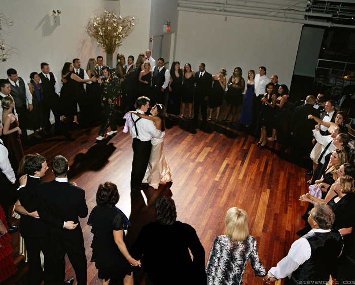 Last Dance with Elvis – Tribeca Rooftop Wedding NYC by: Steve Worth Photography