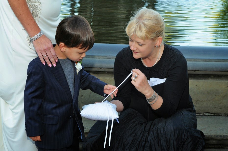 Helping the Ring Bearer by: Kira Yustak