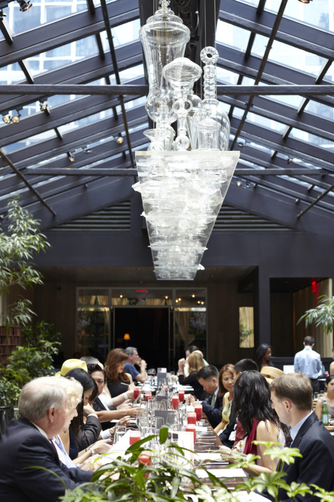 Guests dining. by: Windsor Photo NYC