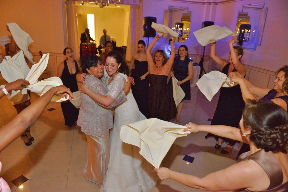 Bride and Mom by: Steve Worth Photography